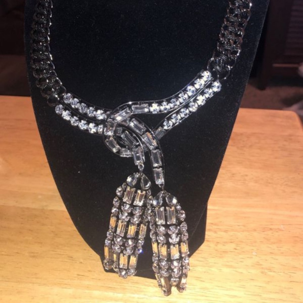 BCBG MAX AZRIA statement necklace
